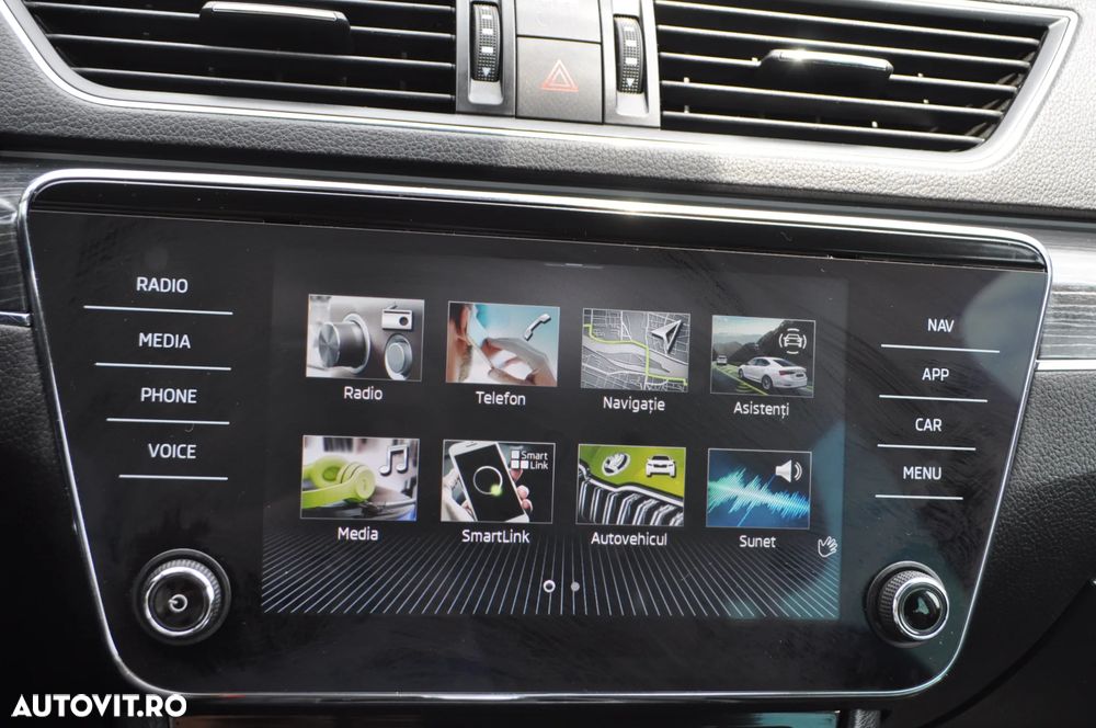 Skoda Superb 2.0 TDI DSG Style - 34