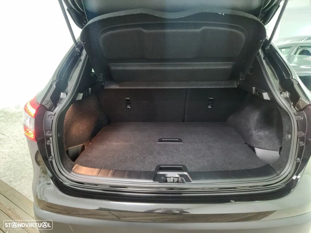 Nissan Qashqai 1.5 dCi N-Vision - 34