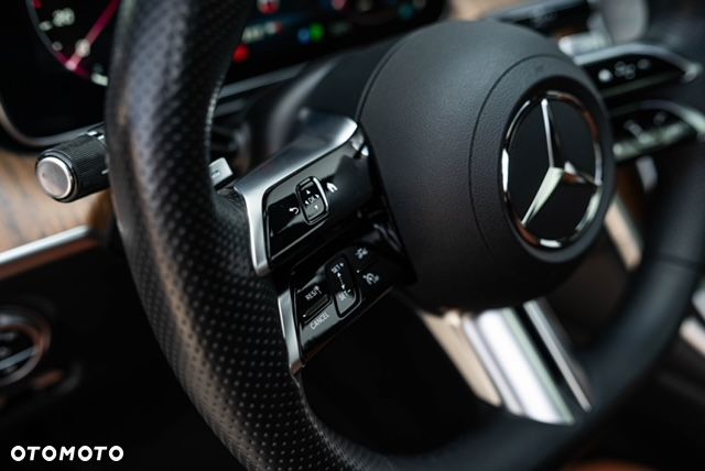 Mercedes-Benz Klasa C 300 d mHEV 4-Matic AMG - 16