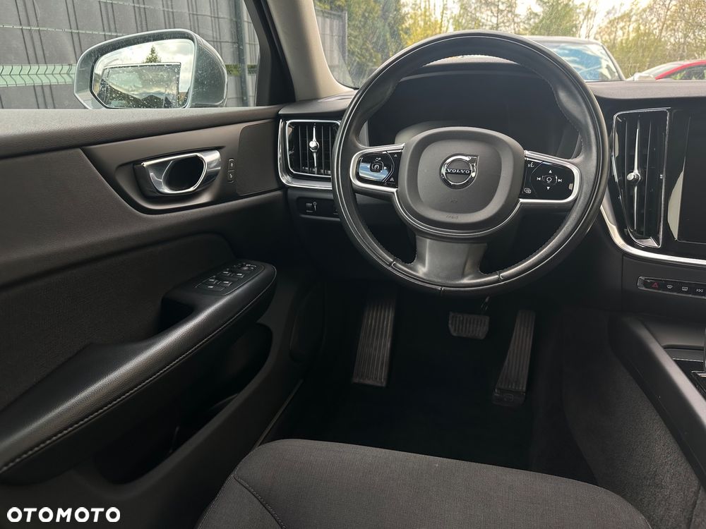 Volvo V60 B3 B Essential - 6