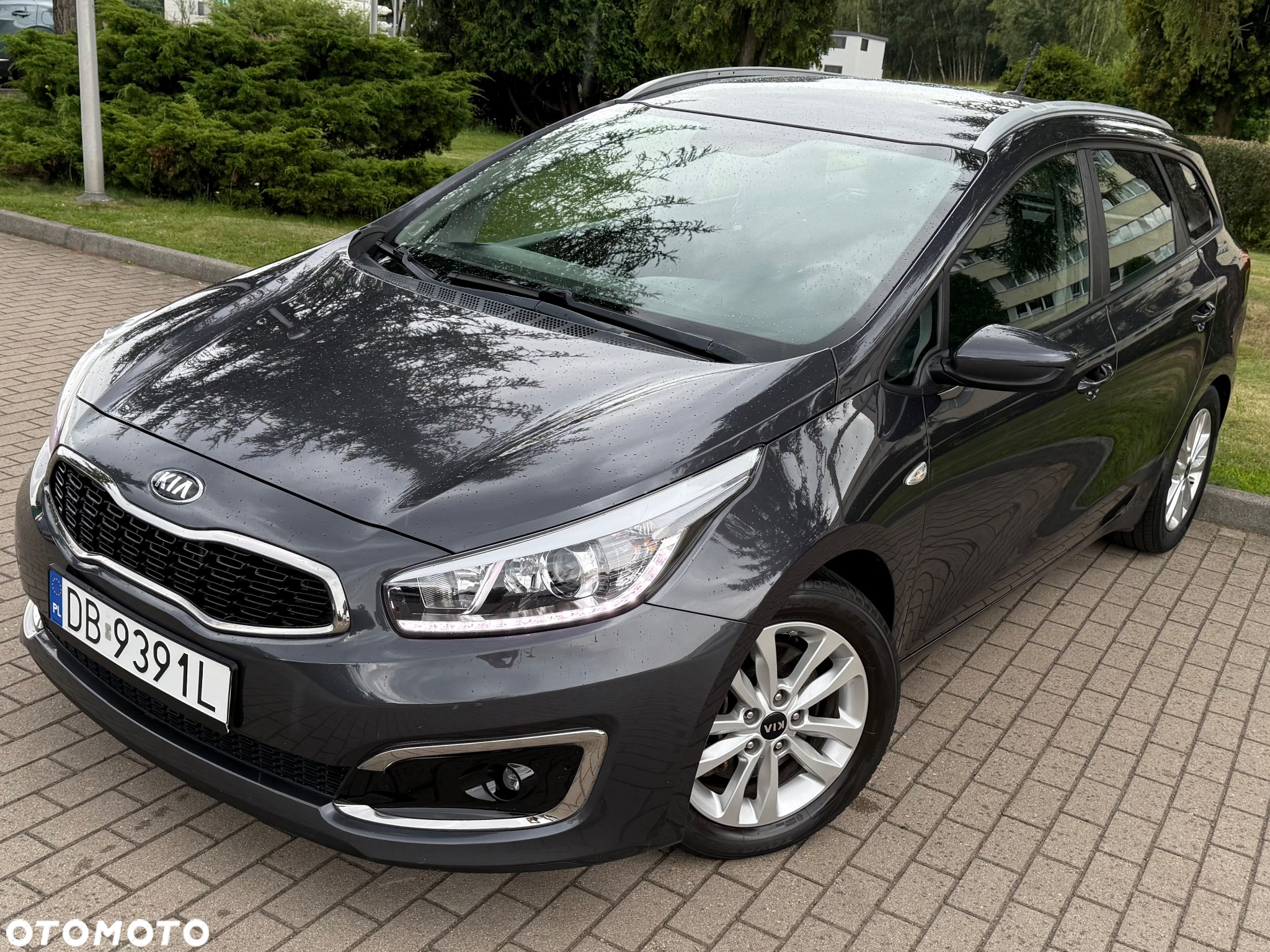 Kia Ceed 1.6 GDI Dream-Team Edition - 10