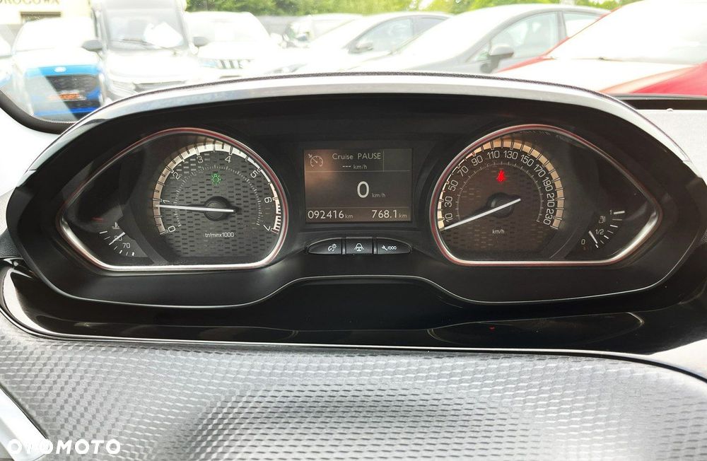 Peugeot 2008 - 23