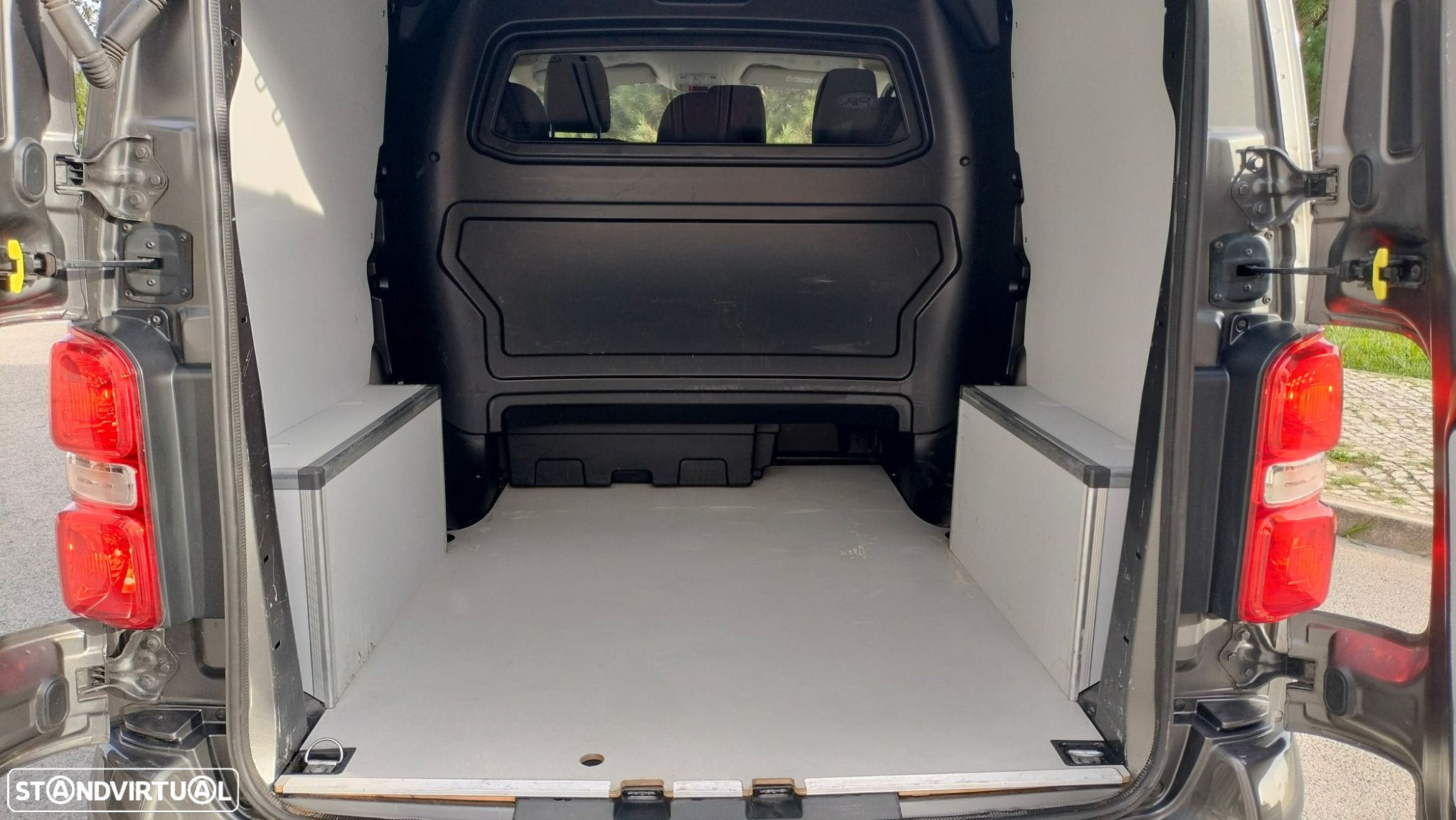 Citroën Jumpy Outro - 35