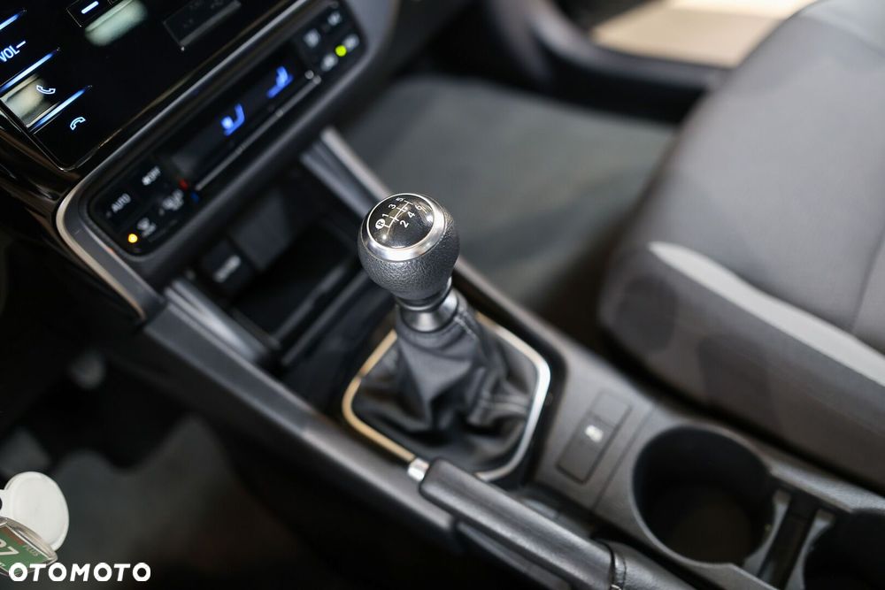 Toyota Auris - 16