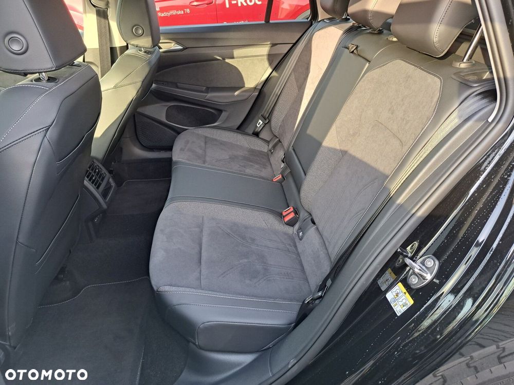 Volkswagen Golf Variant - 12