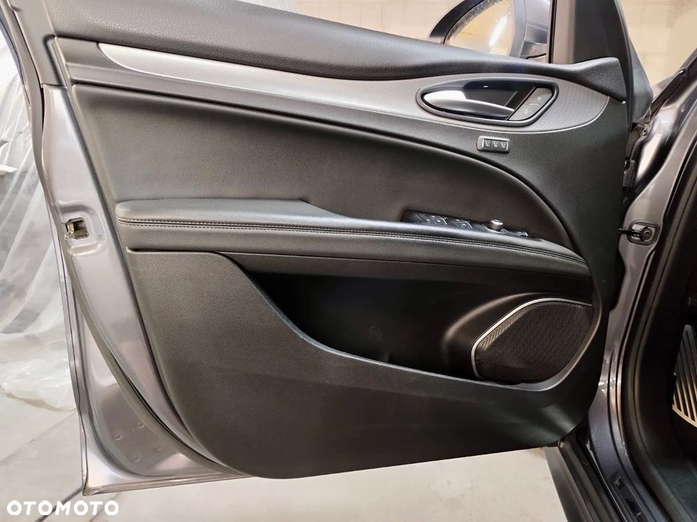 Alfa Romeo Stelvio 2.0 Turbo Executive Q4 - 23