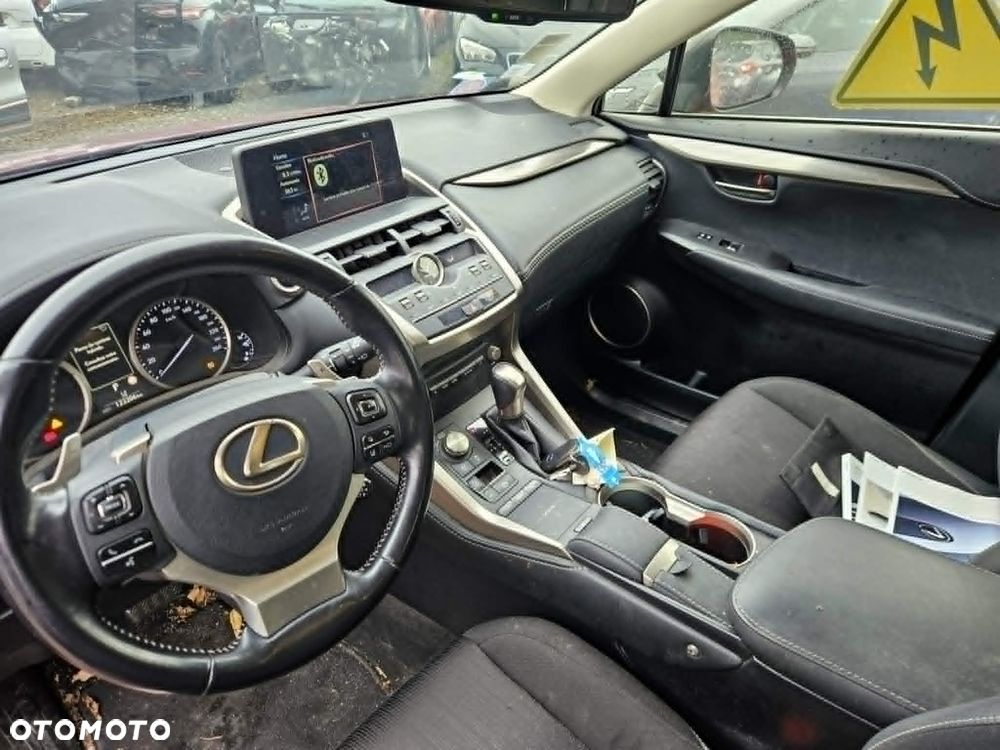 Lexus NX 300h Business Edition - 6