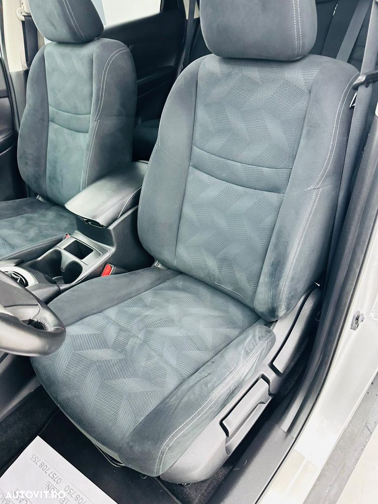 Nissan X-Trail 1.6 dCi N-Connecta - 16