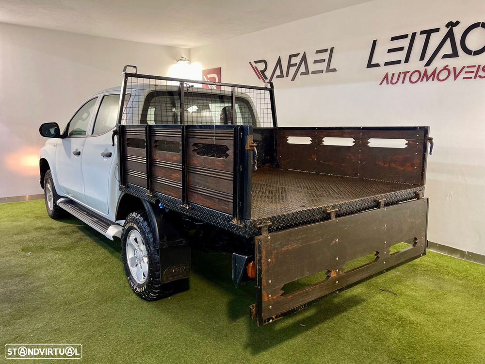 Mitsubishi L200 2.3 DI-D CD Invite 4WD - 10