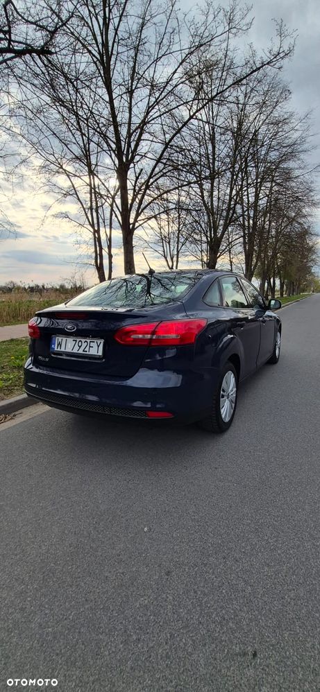 Ford Focus 1.6 Trend - 14