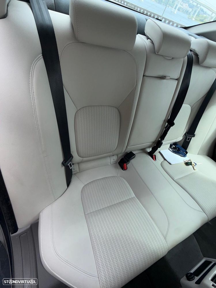 Jaguar XE 2.0 D Prestige Aut. - 20