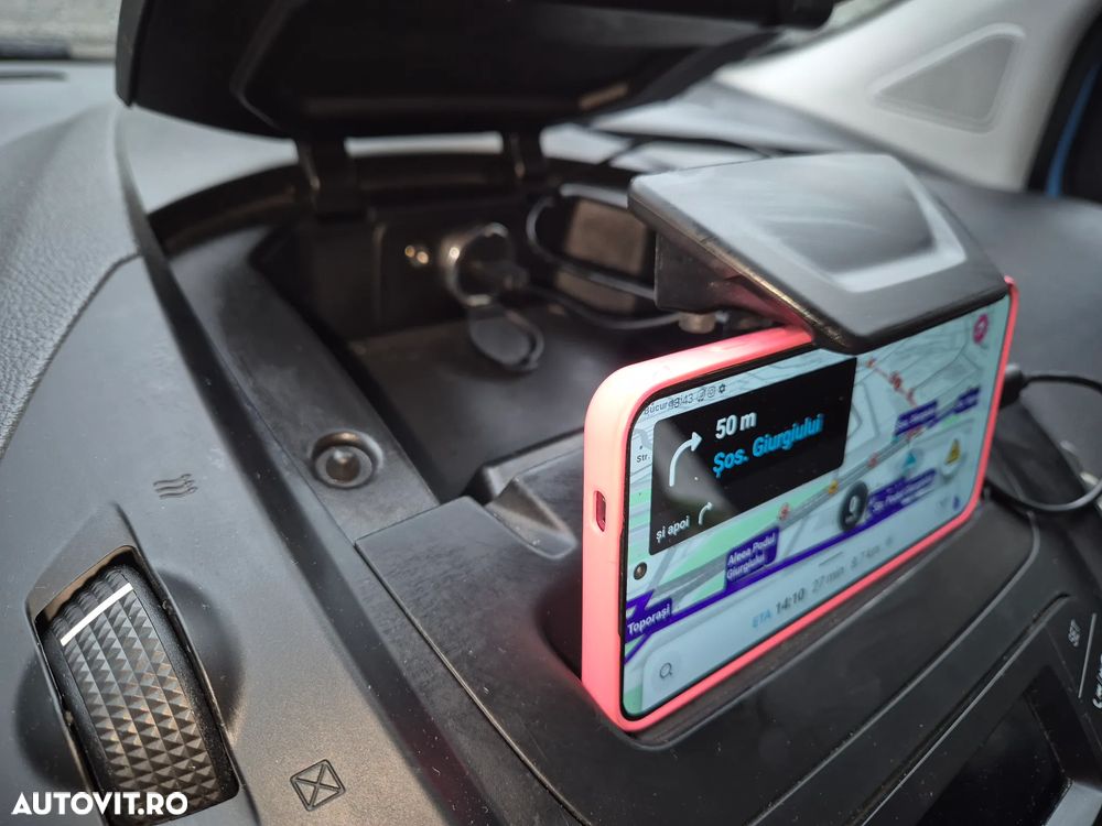 Ford Transit Courier - 6