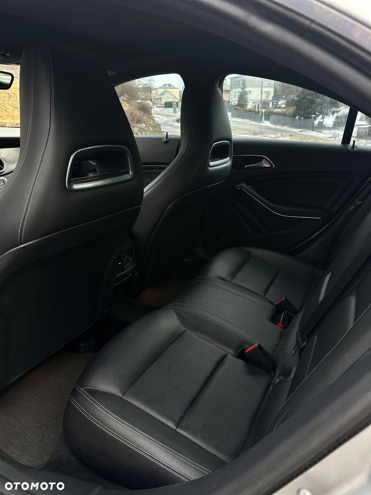Mercedes-Benz CLA - 13