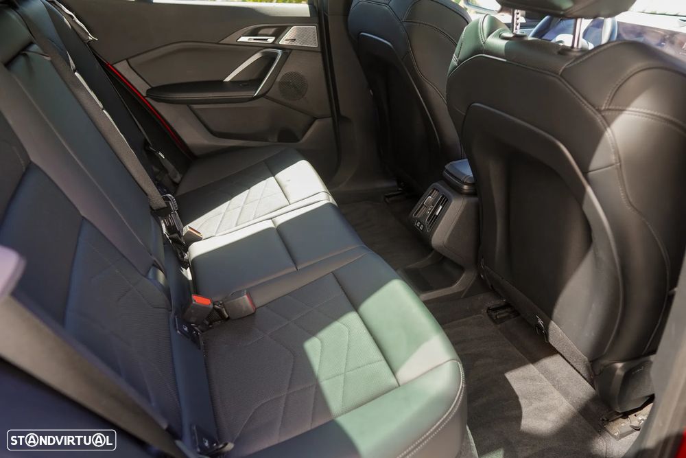 BMW iX2 eDrive20 Pack Desportivo M - 18