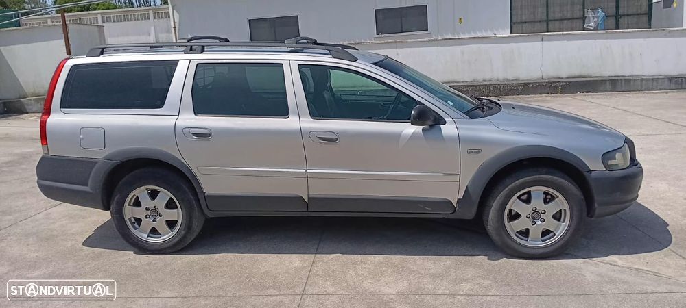 Volvo XC 70 D5 Nivel 2 Auto. - 2