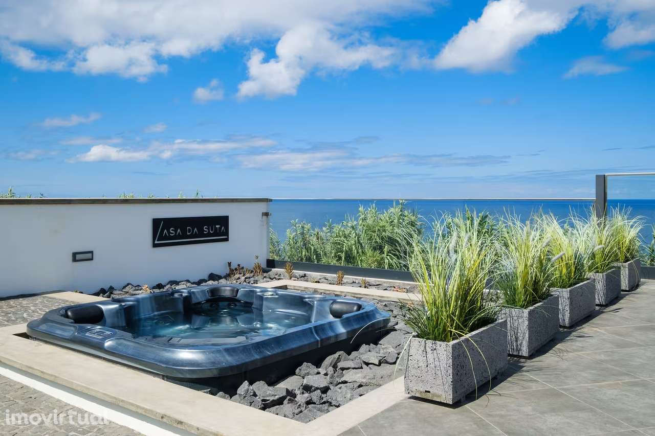 Refúgio de Luxo e Investimento de Alta Performance em São Miguel - Grande imagem: 2/36