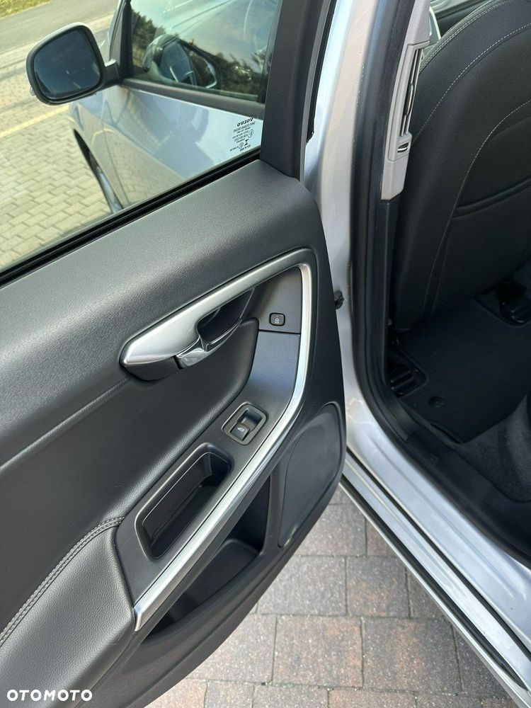 Volvo V60 D2 Drive-E Base - 33