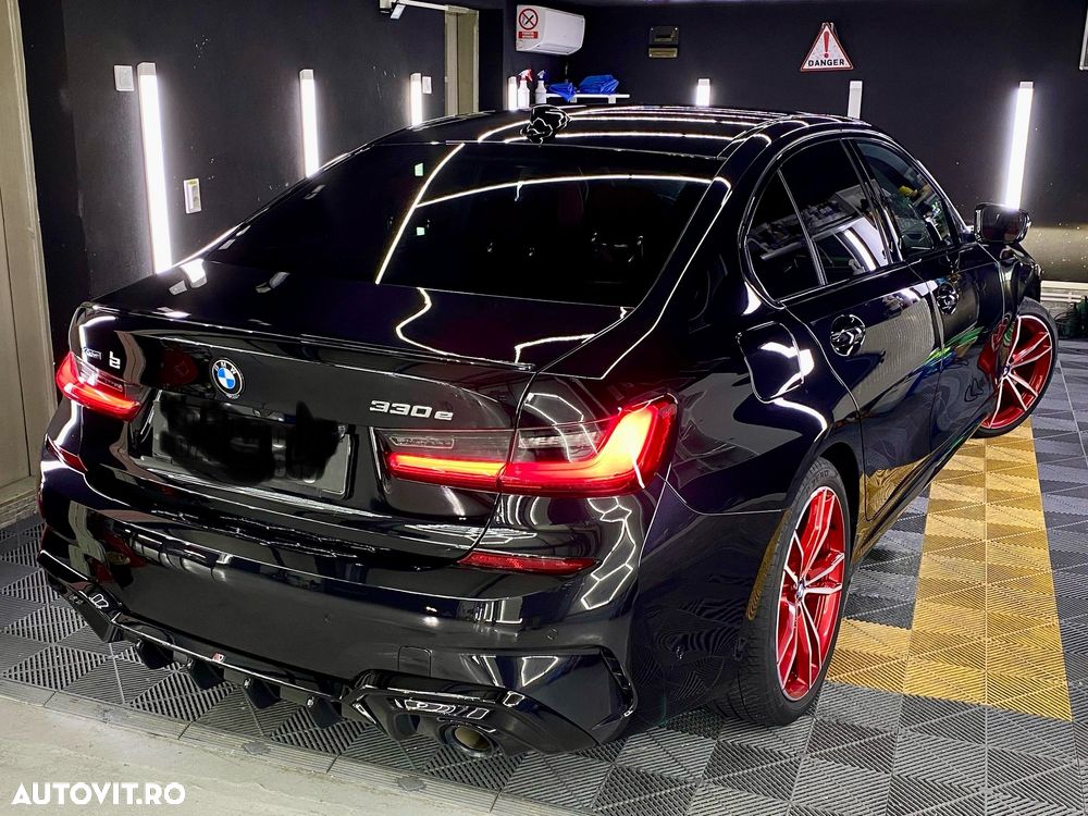 BMW Seria 3 330e Aut. M Sport - 18