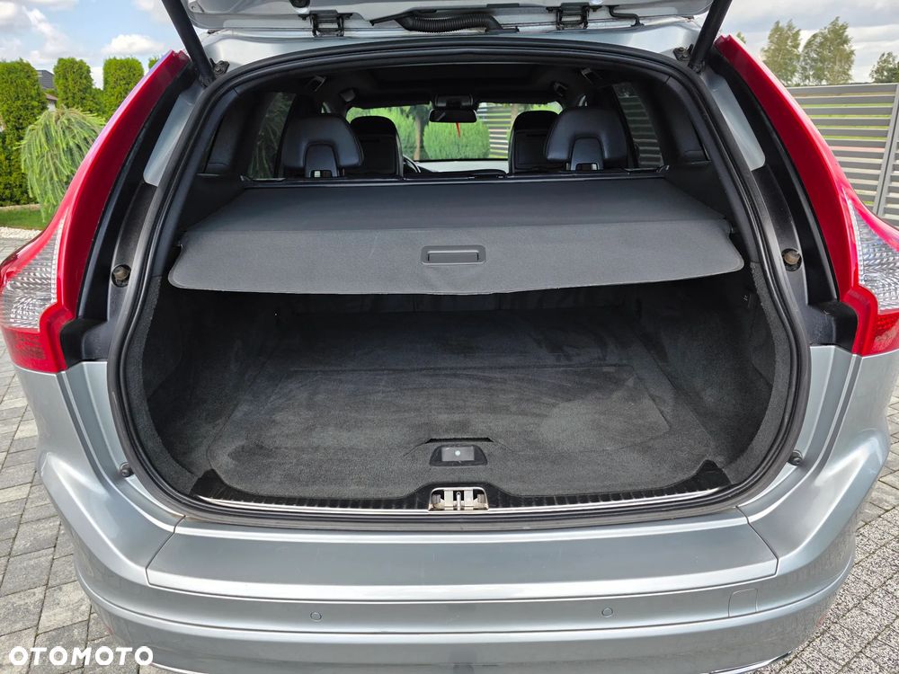 Volvo XC 60 D4 Geartronic Kinetic - 33
