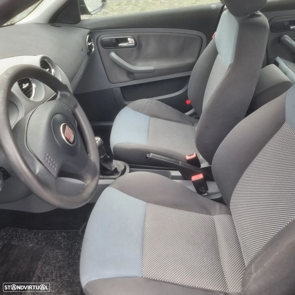 SEAT Ibiza 1.2 12V Reference - 8