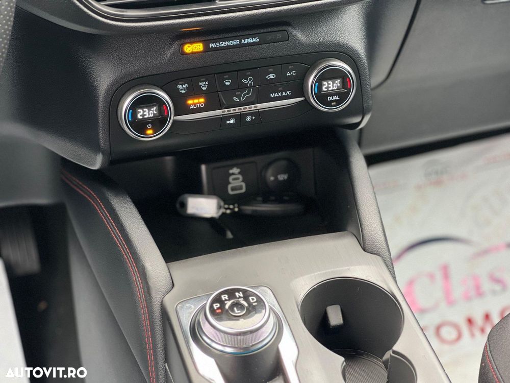 Ford Kuga 2.5 Duratec FHEV 4x4 ST-LINE - 18