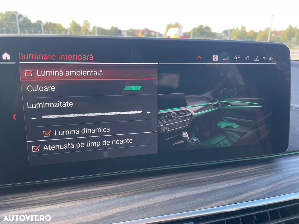 BMW Seria 5 530d xDrive AT MHEV - 33