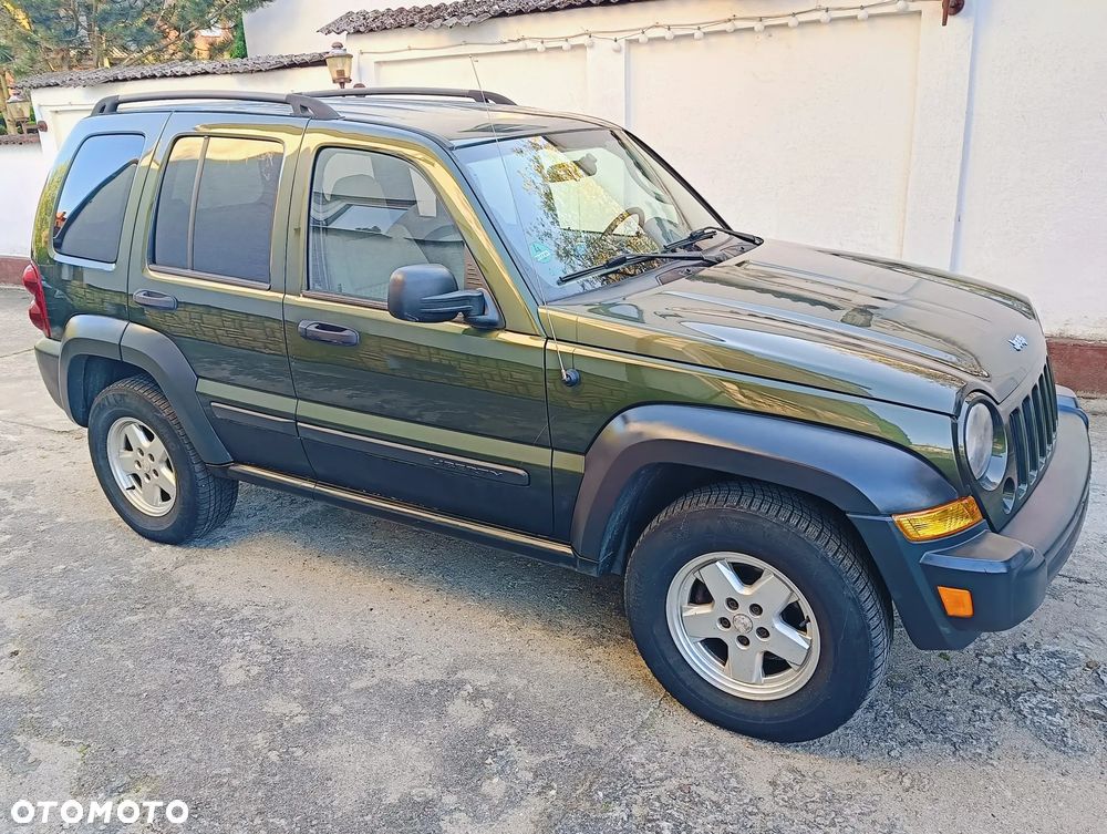 Jeep Cherokee - 16