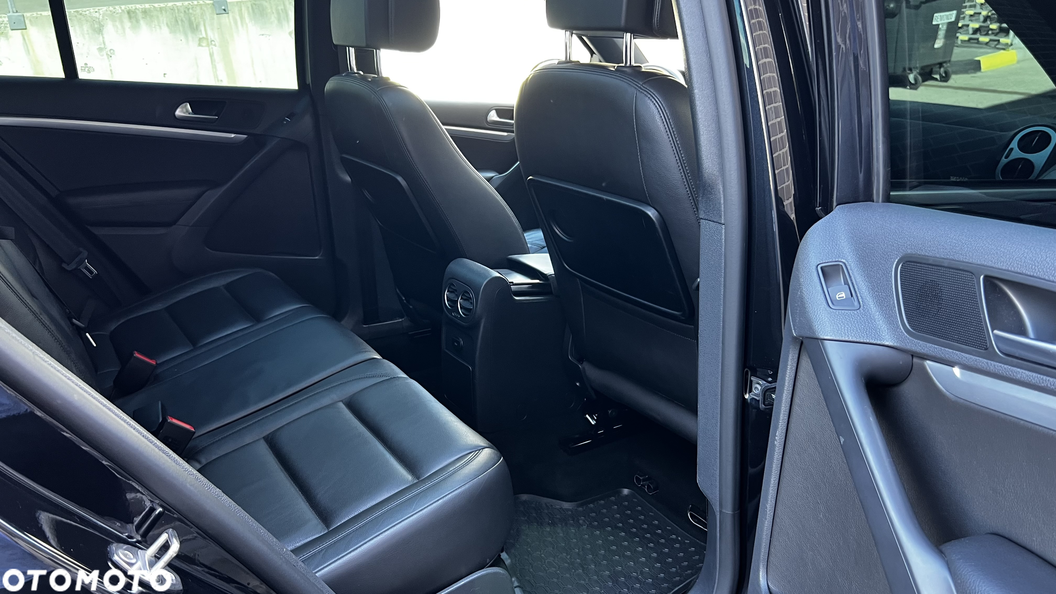 Volkswagen Tiguan 2.0 TDI 4Mot R-Style DSG - 31