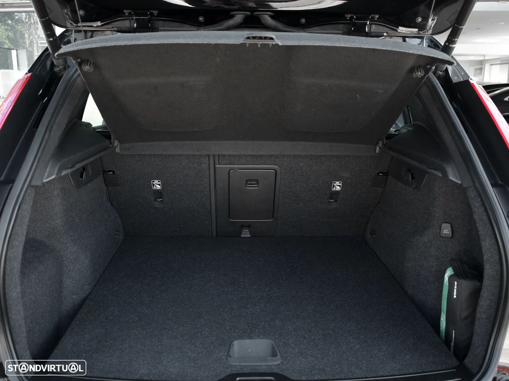 Volvo XC 40 1.5 T5 PHEV Core - 18