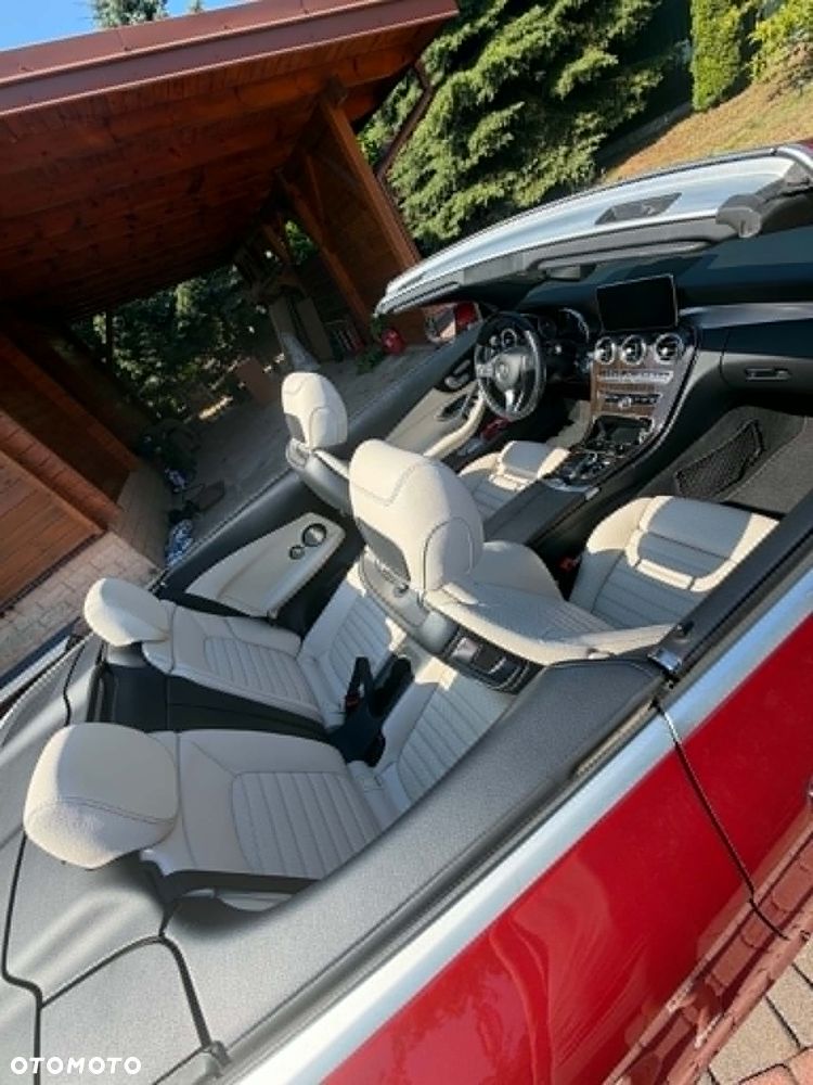 Mercedes-Benz Klasa C 300 7G-TRONIC AMG Line - 4