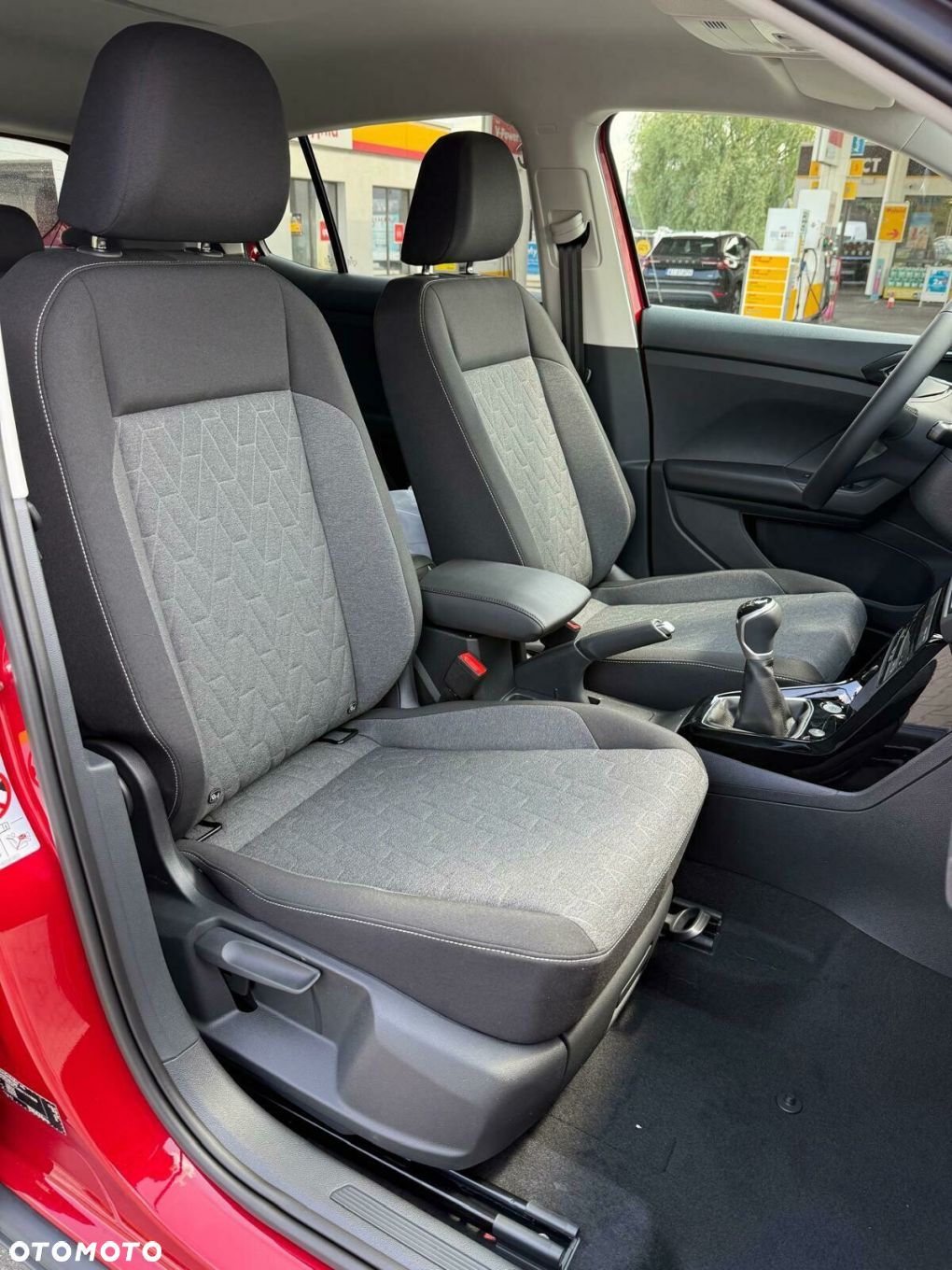 Volkswagen T-Cross - 12