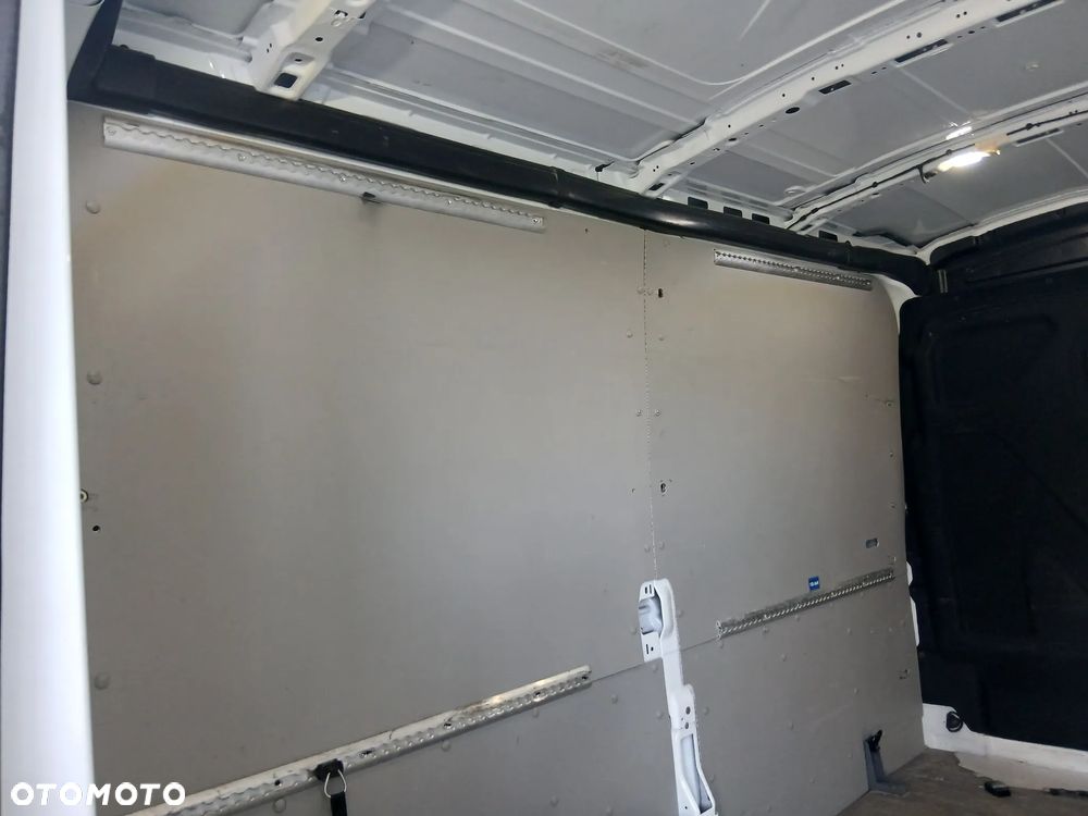 Ford Transit - 10