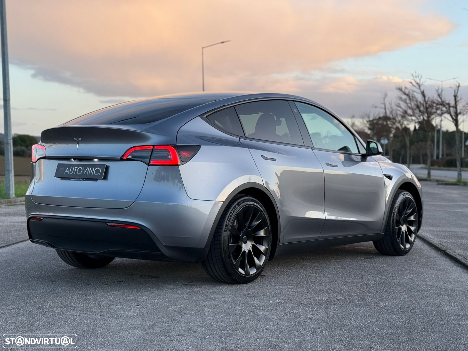 Tesla Model Y Tração Traseira - 16