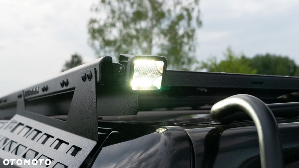 Land Rover Discovery - 25