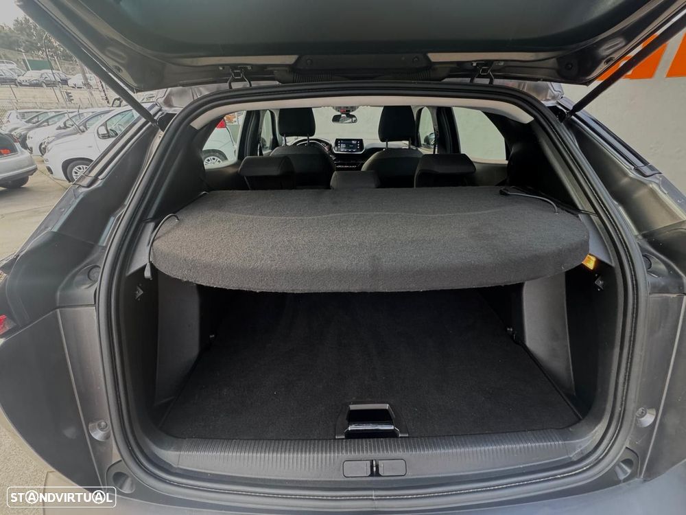 Peugeot 2008 1.2 PureTech Active - 8