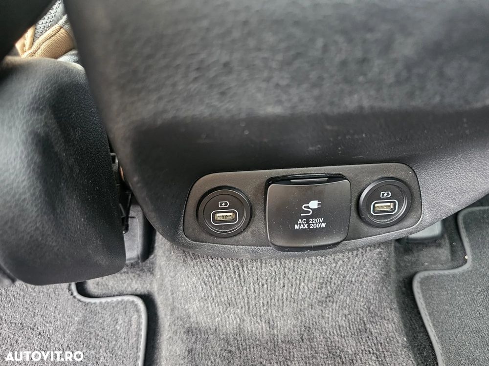 Hyundai Santa Fe - 12