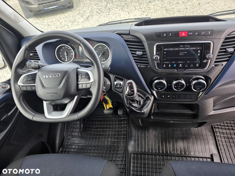 Iveco 35-180 3.0 HPI 180 KONNY KONTENER 4.2 M KLIMA HIMATIC 8 BIEGÓW WEBASTO DO 3.5 T NAVIGACJA GWARANCJA - 21