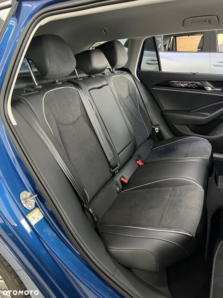 Volkswagen Passat Variant - 7