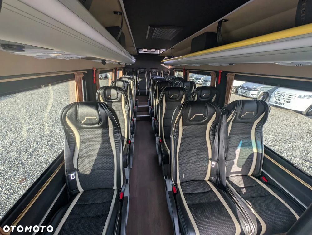 Mercedes-Benz Sprinter 519 - 13