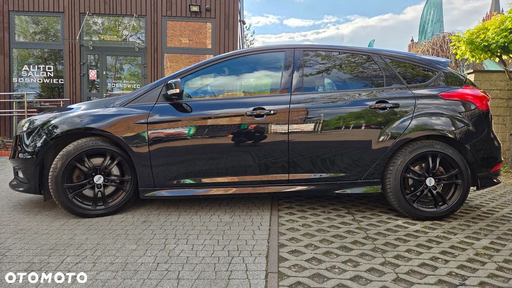 Ford Focus 2.0 TDCi ST - 19