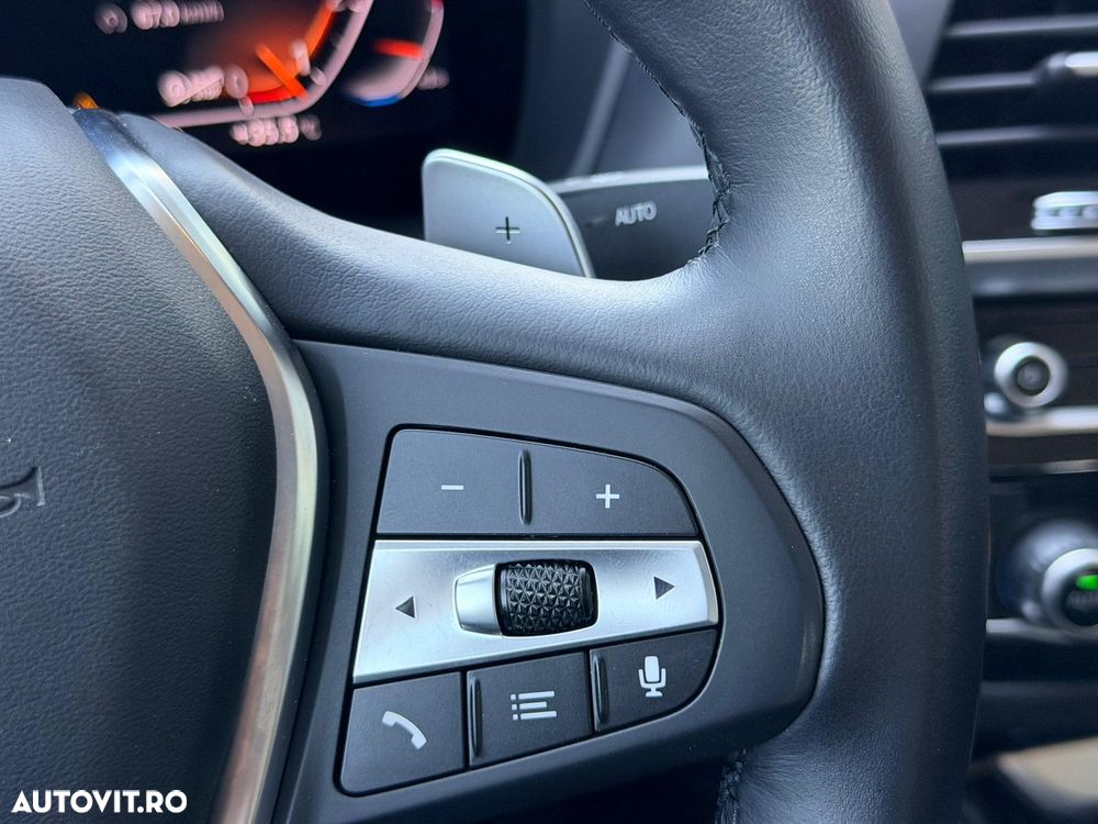 BMW X4 xDrive20i AT - 24