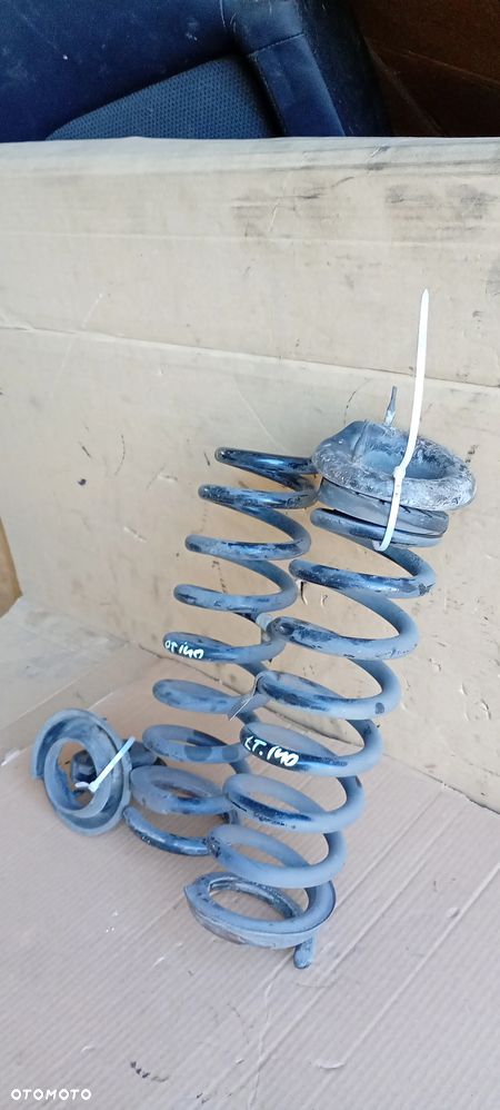 Sprężyny sprężyna tył tylne Hyundai I40 - 3