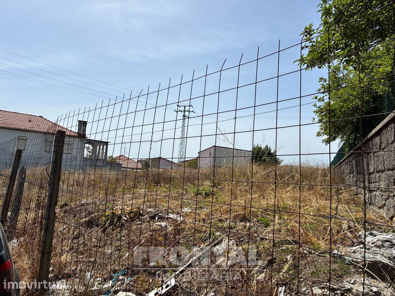 Terreno Urbano com 1.000 m² | Potencial para Construção de 1 ou 2 Mora - Grande imagem: 2/12