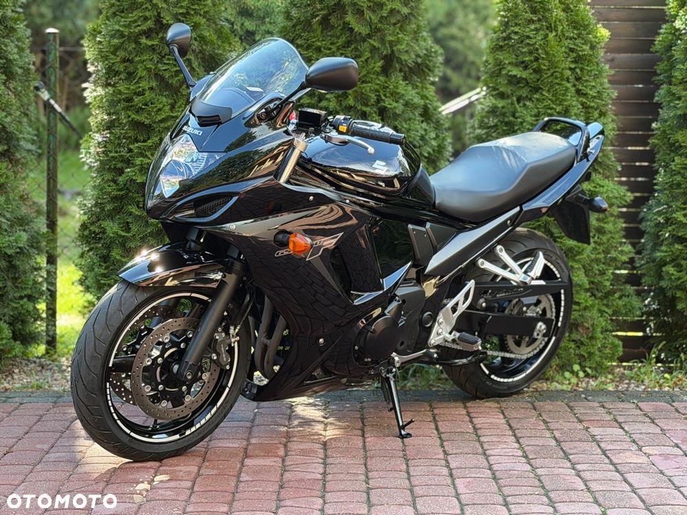 Suzuki GSX - 5