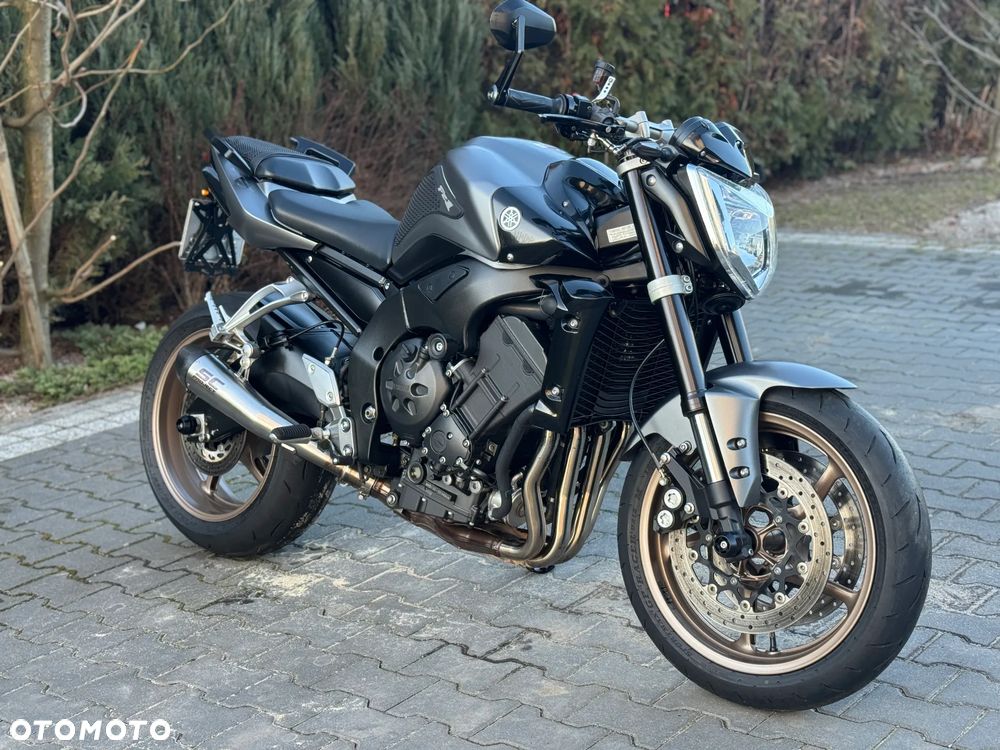 Yamaha FZ - 4