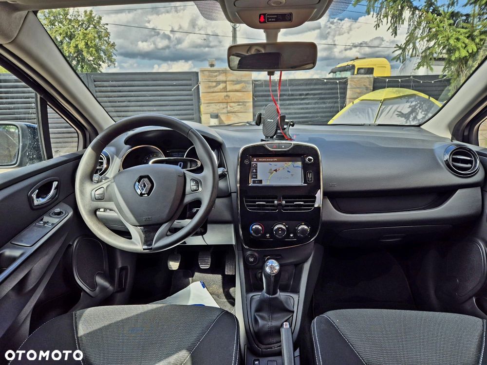Renault Clio - 8