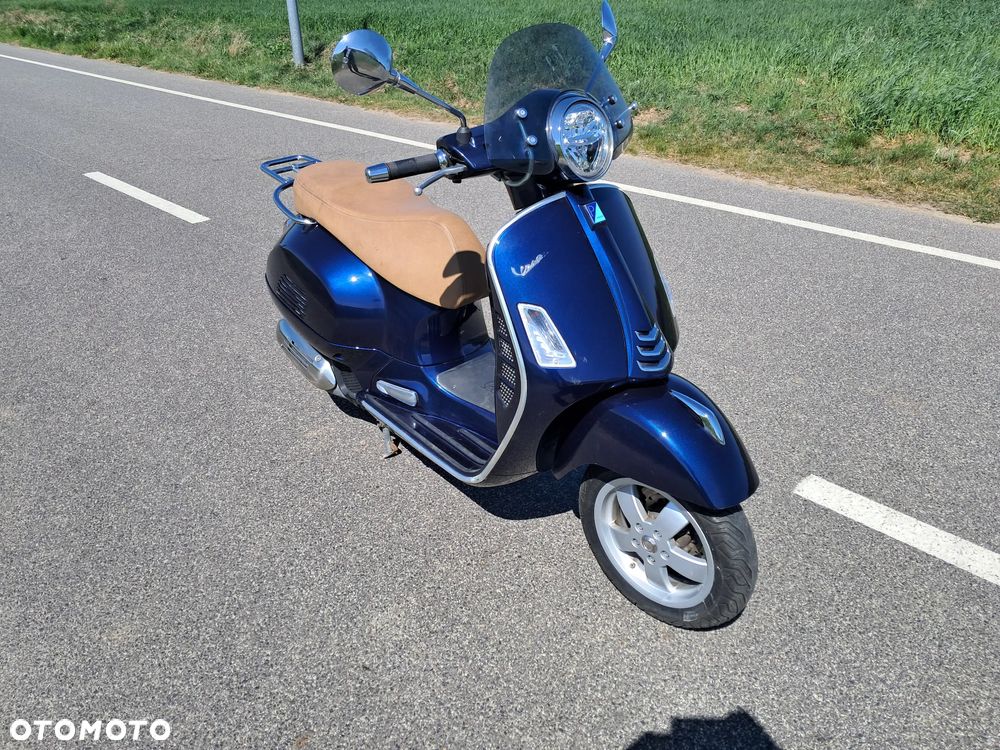 Piaggio Vespa - 2