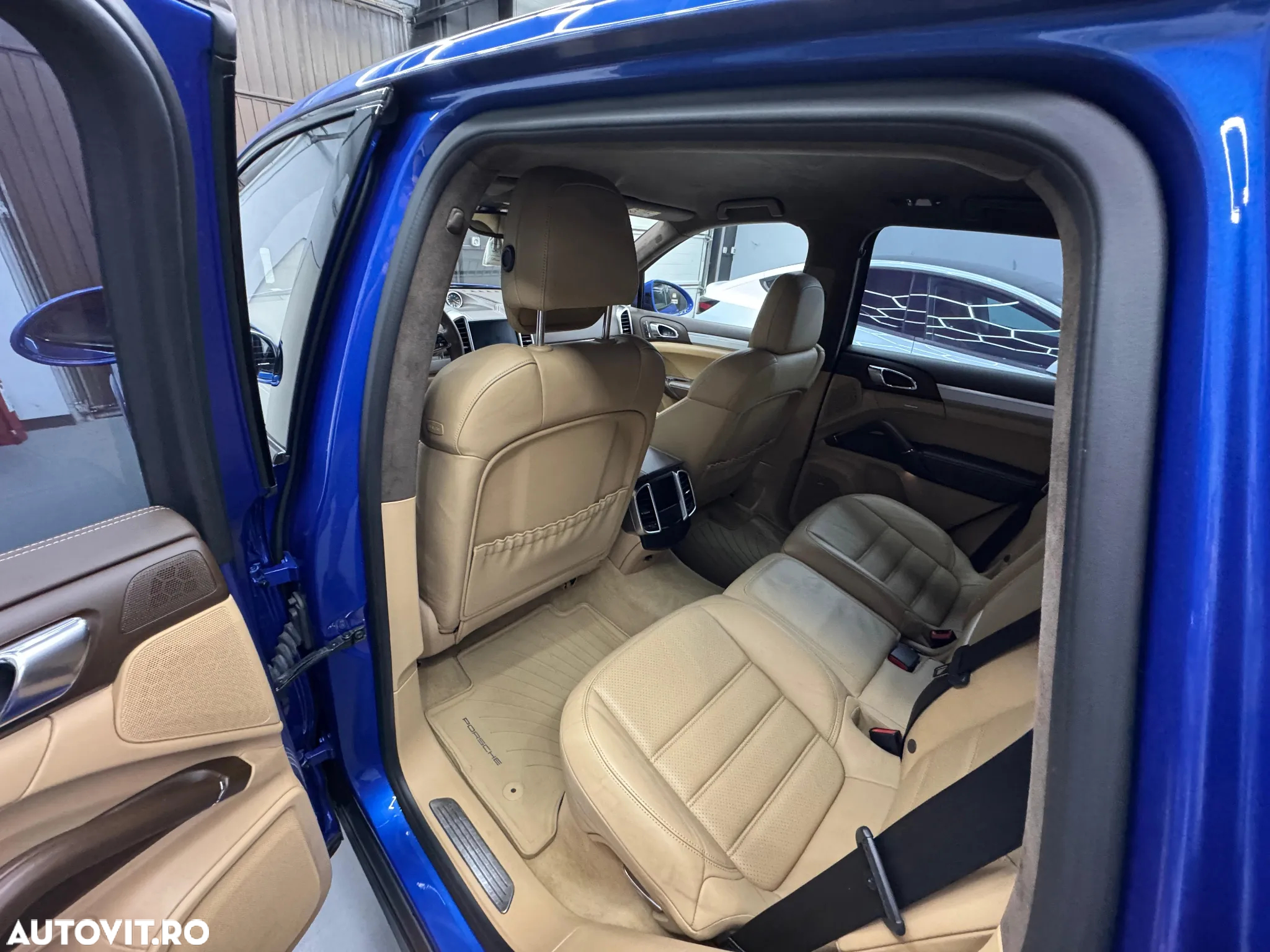 Porsche Cayenne 3.0 L - 20