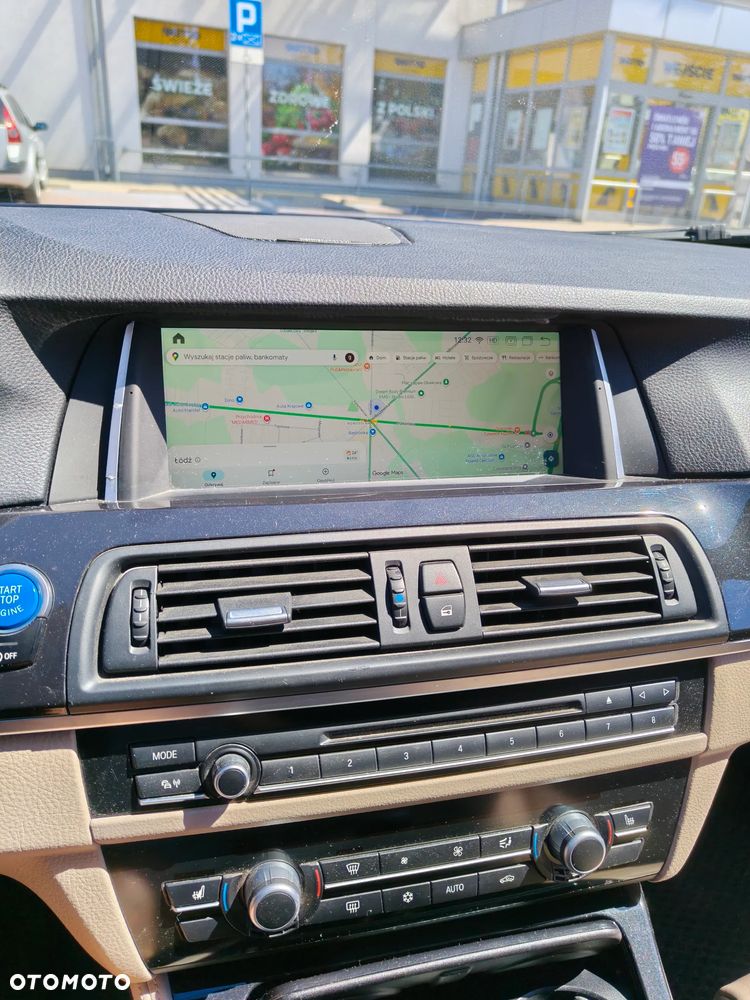 BMW Seria 5 528i Sport-Aut - 23