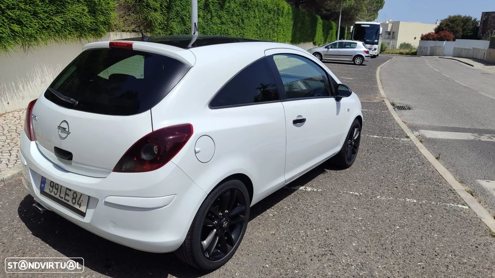 Opel Corsa 1.2 Black Edition - 4